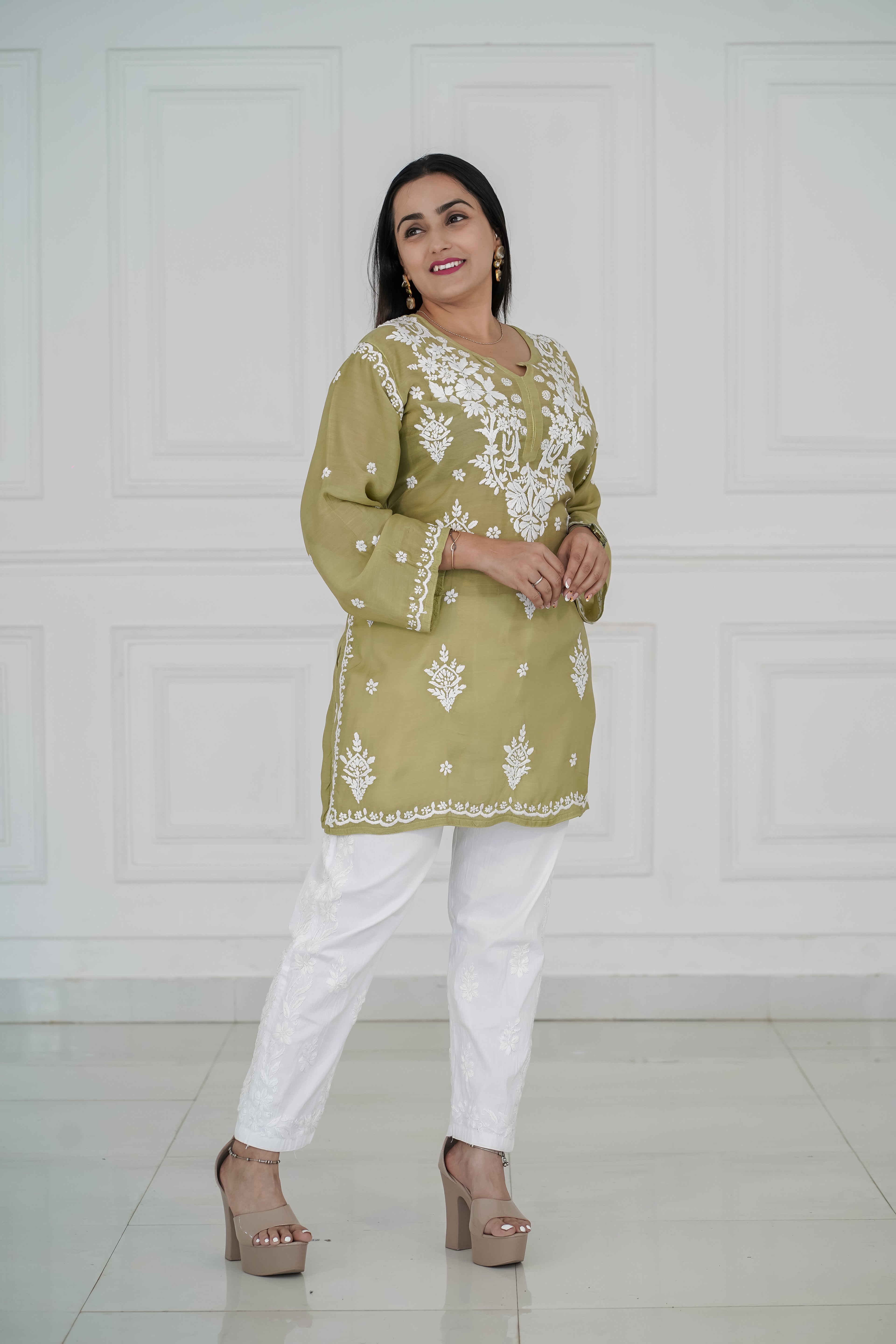 Sage-green muslin kurti 3d chikankari