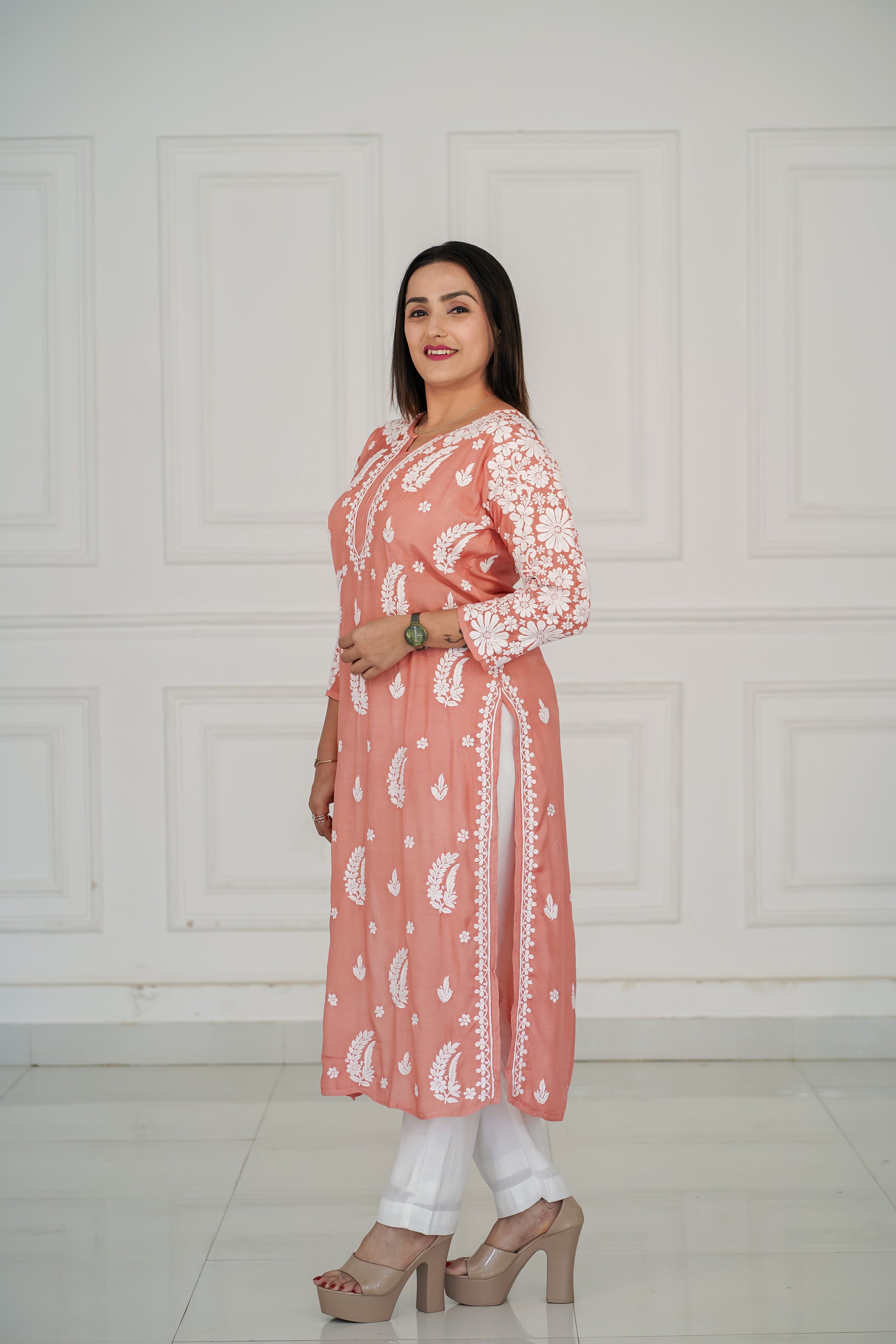 Muslin kurti with 3d chikankari in 2 colours mauve and pastel peach
