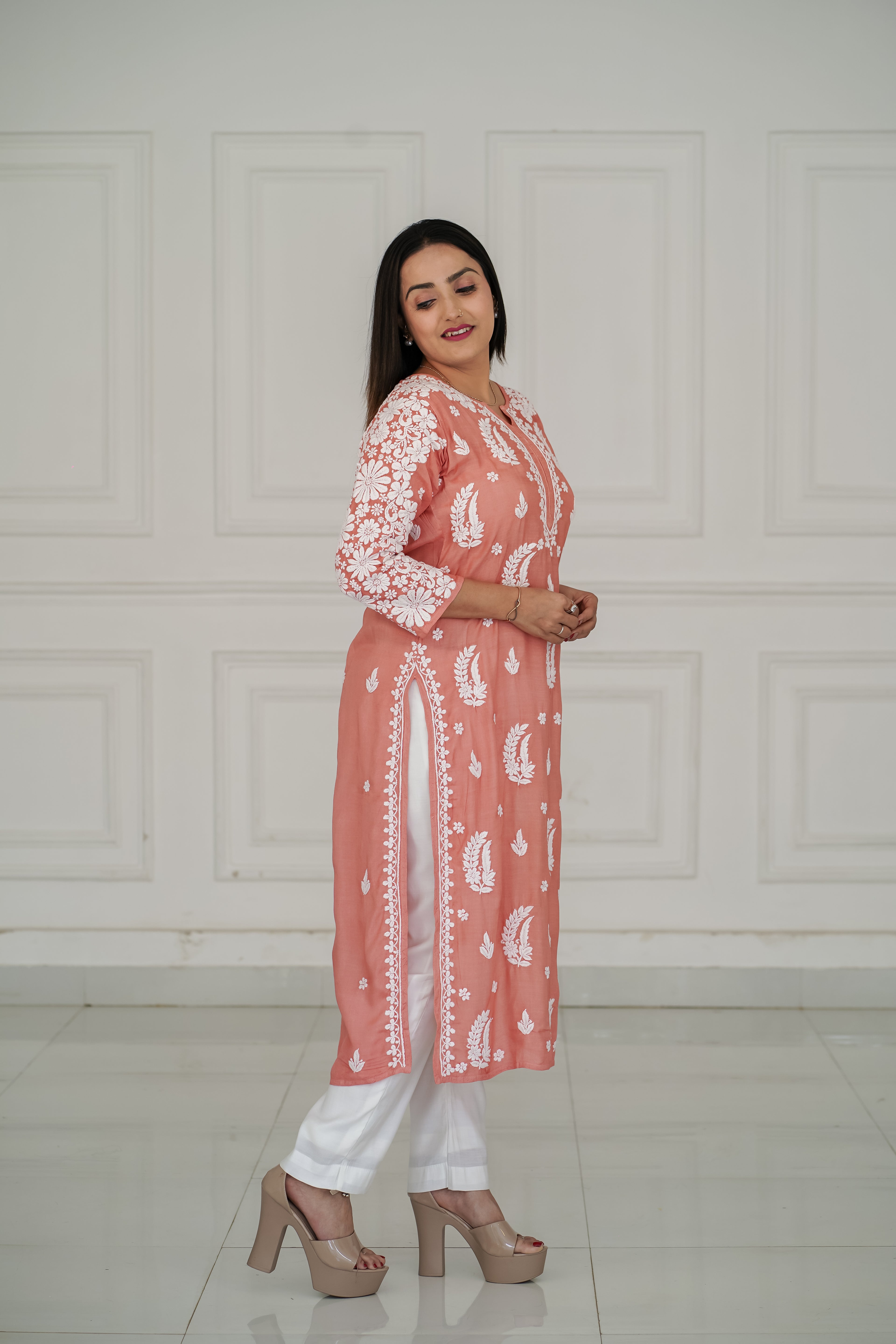 Muslin kurti with 3d chikankari in 2 colours mauve and pastel peach
