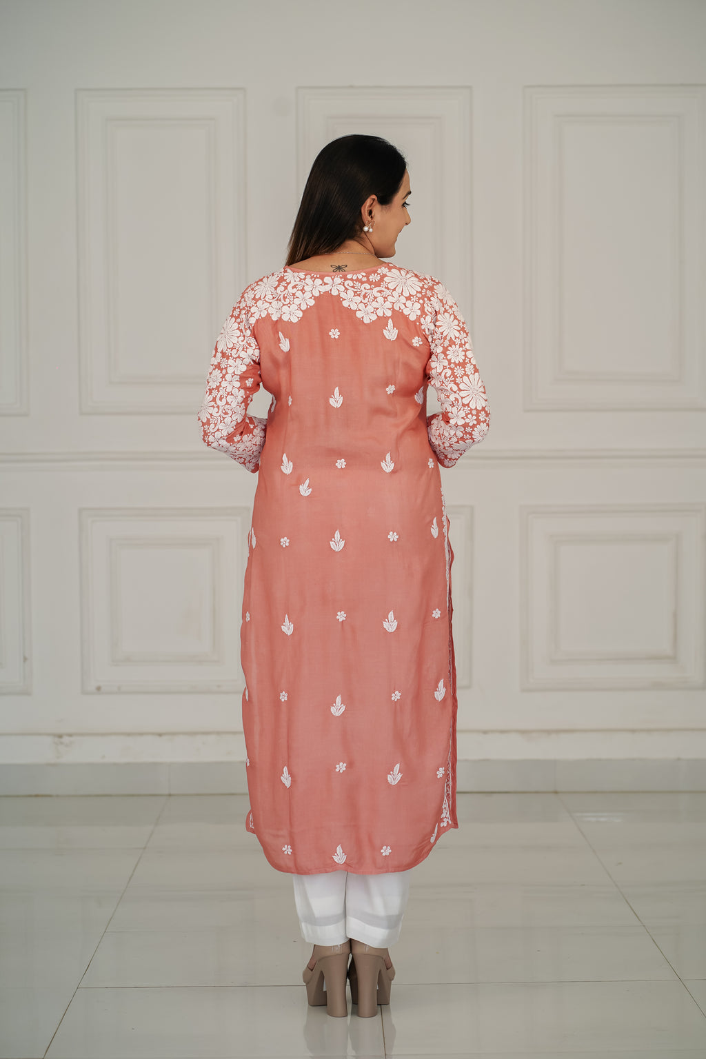 Muslin kurti with 3d chikankari in 2 colours mauve and pastel peach