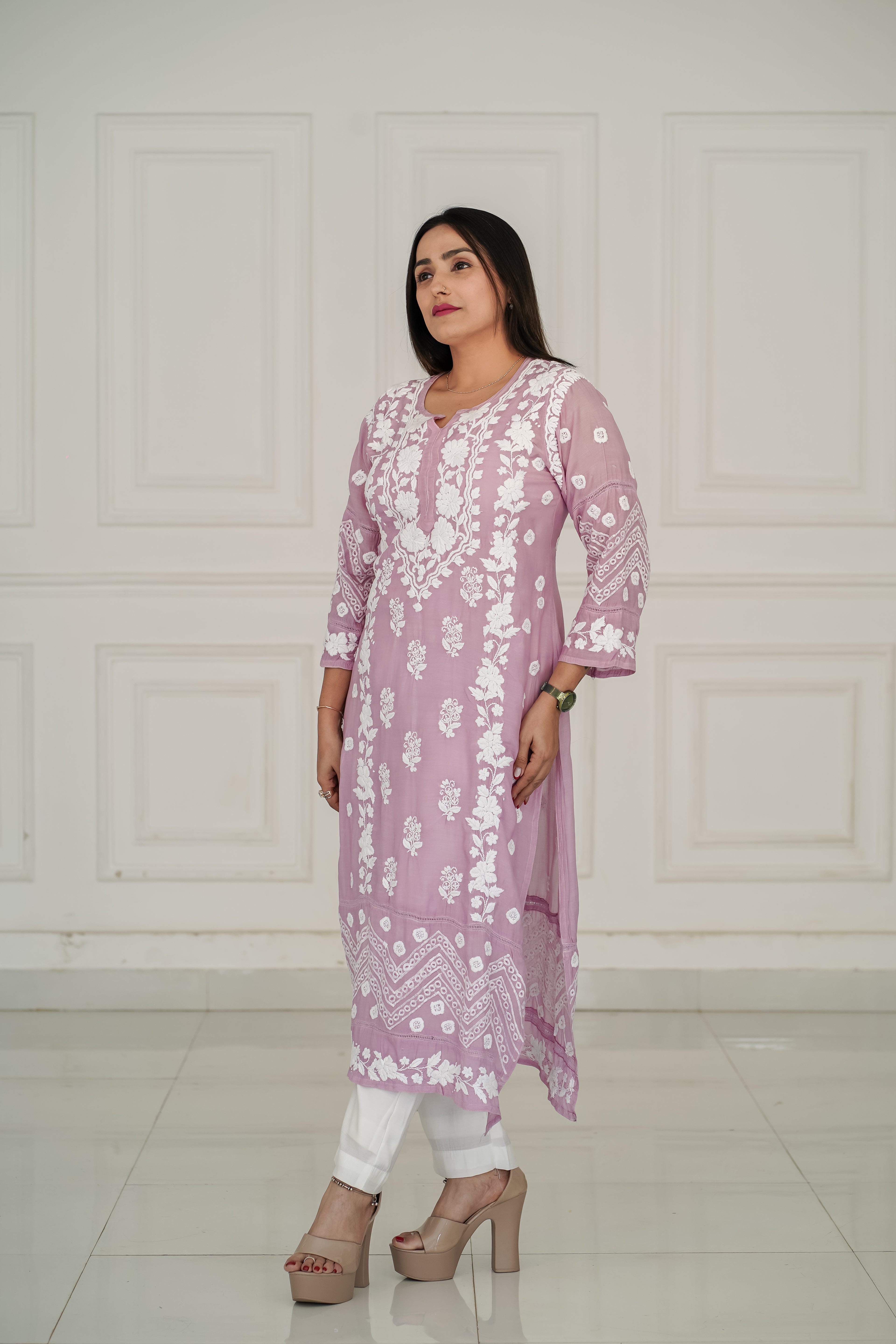 Lilac Hue Muslin Kurti in 3D Chikankari