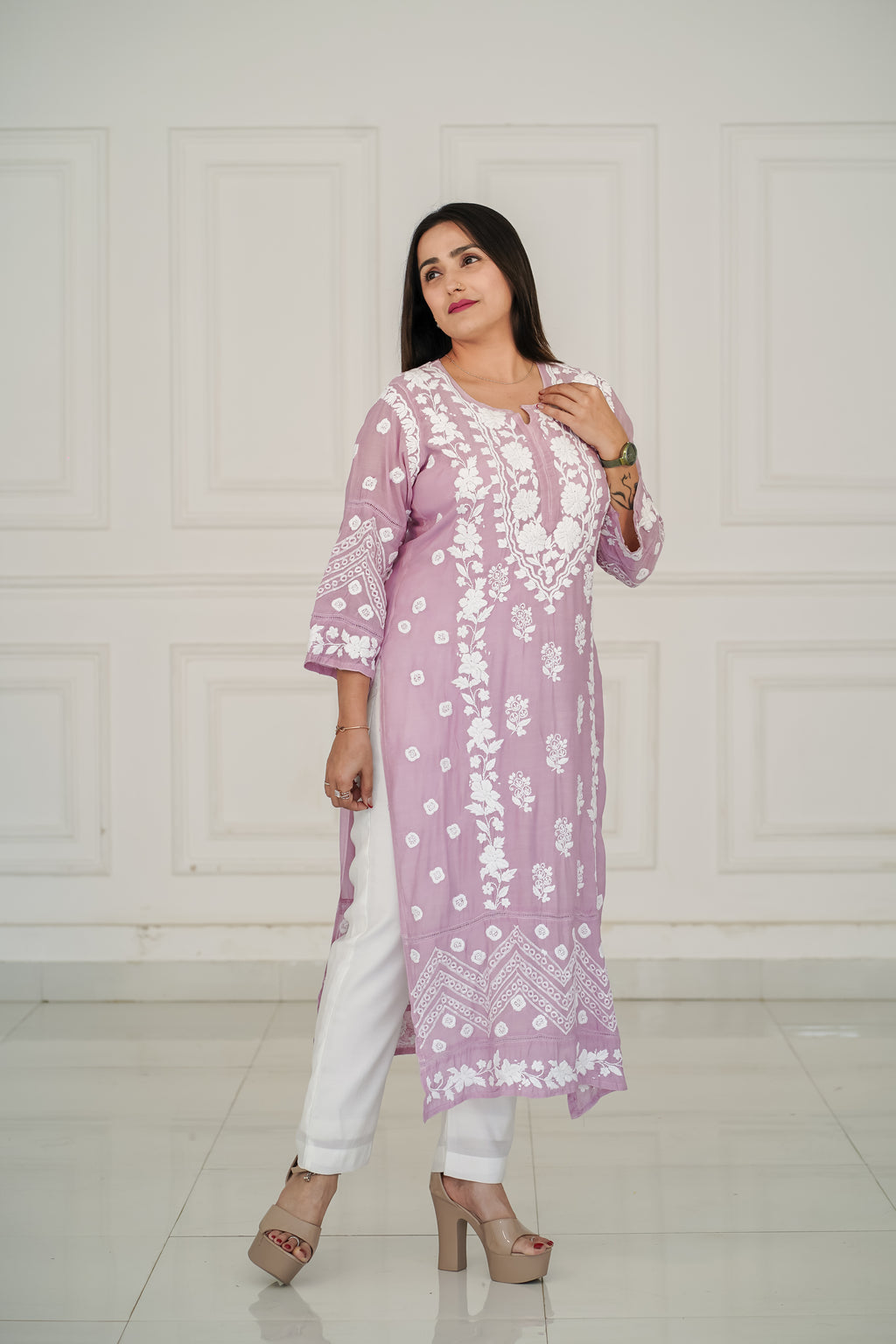 Lilac Hue Muslin Kurti in 3D Chikankari