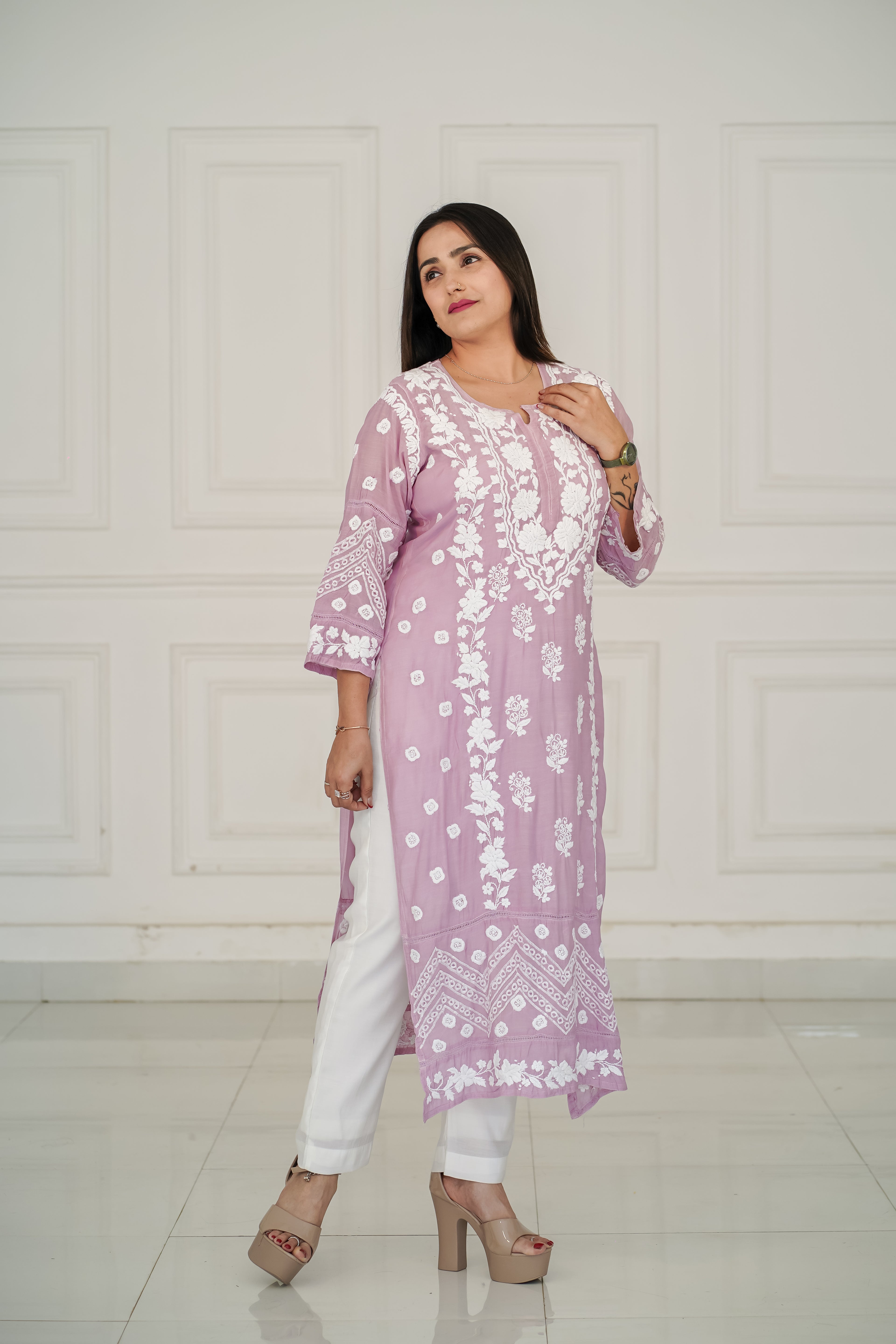 Lilac Hue Muslin Kurti in 3D Chikankari