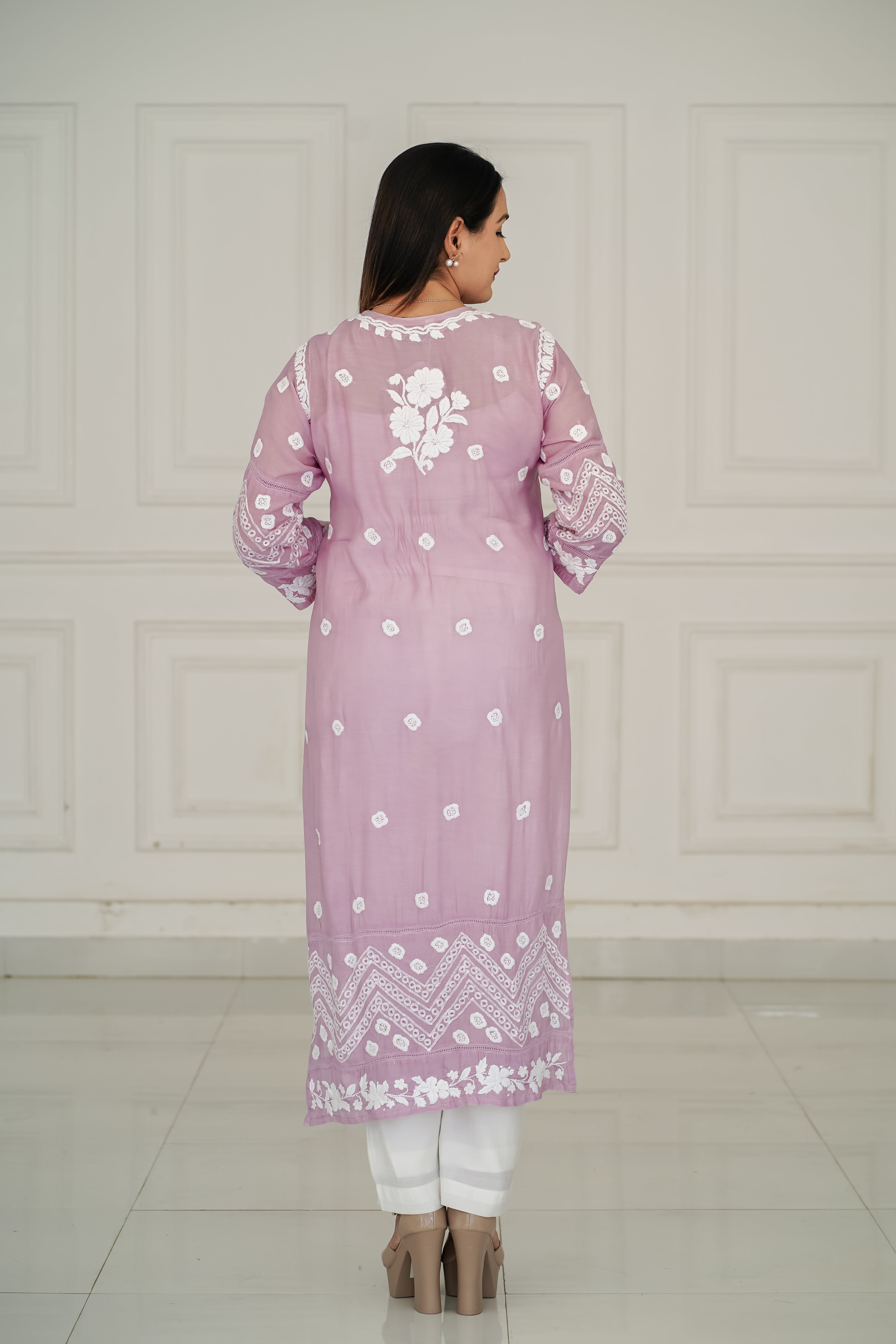 Lilac Hue Muslin Kurti in 3D Chikankari