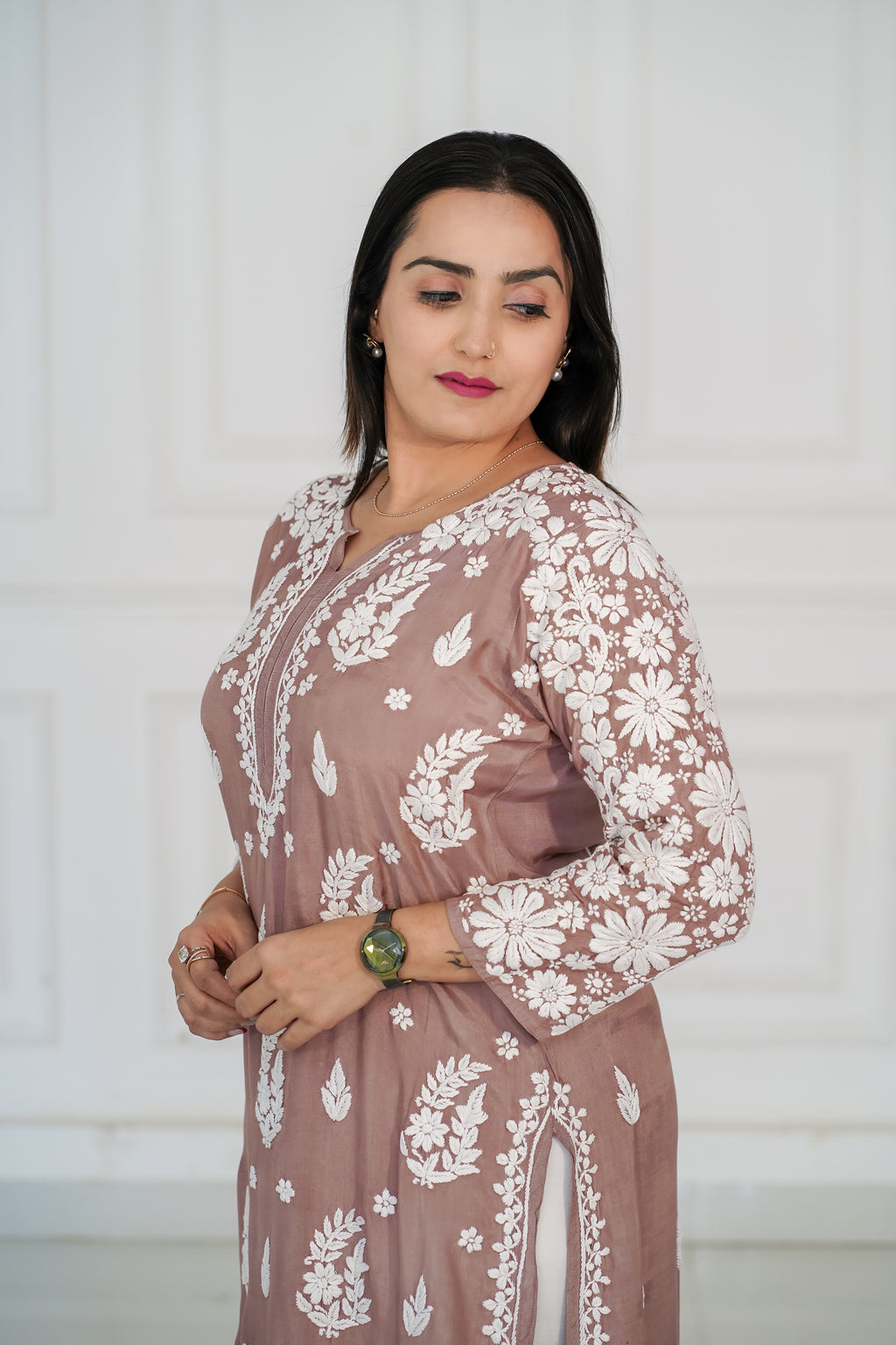 Muslin kurti with 3d chikankari in 2 colours mauve and pastel peach