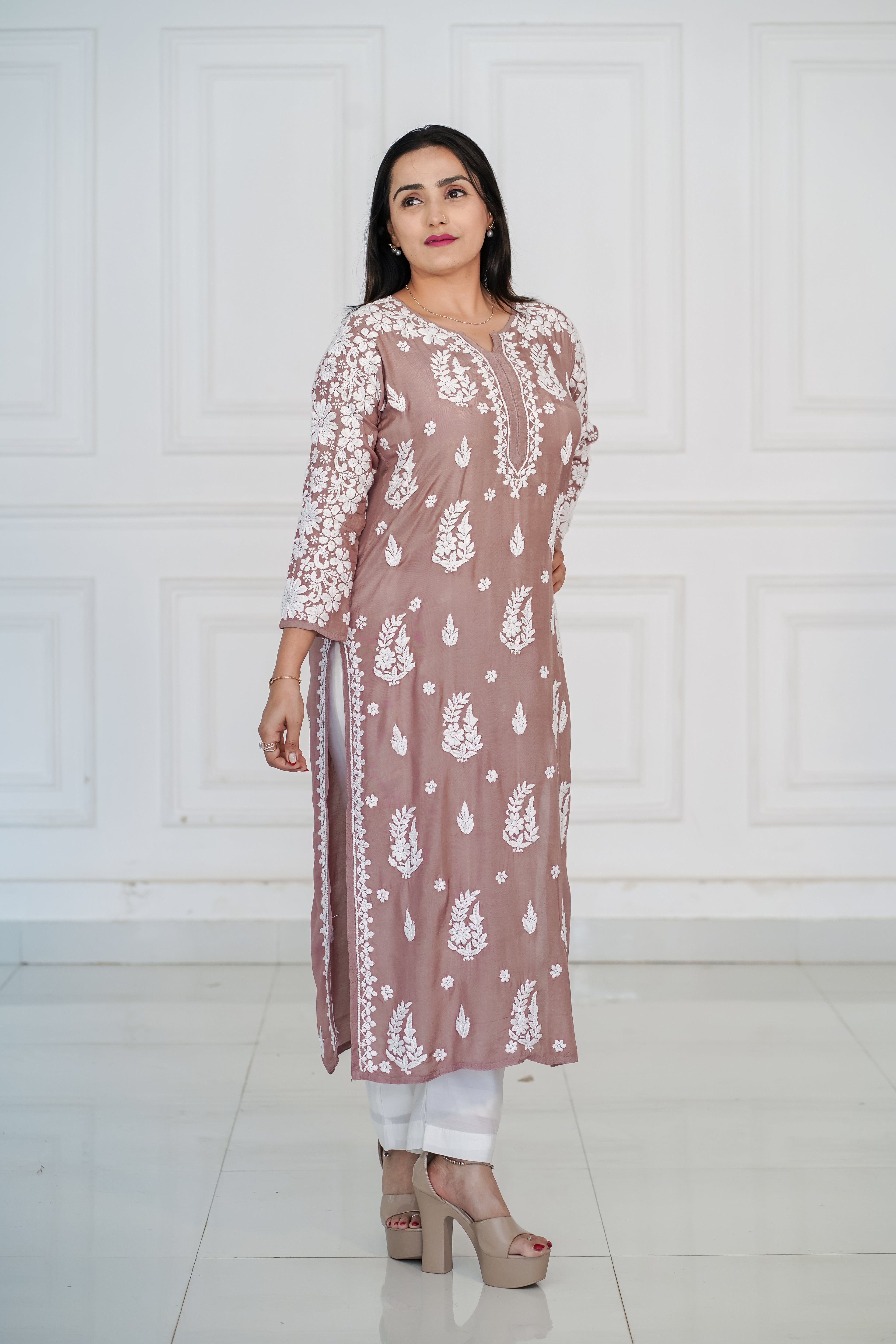 Muslin kurti with 3d chikankari in 2 colours mauve and pastel peach