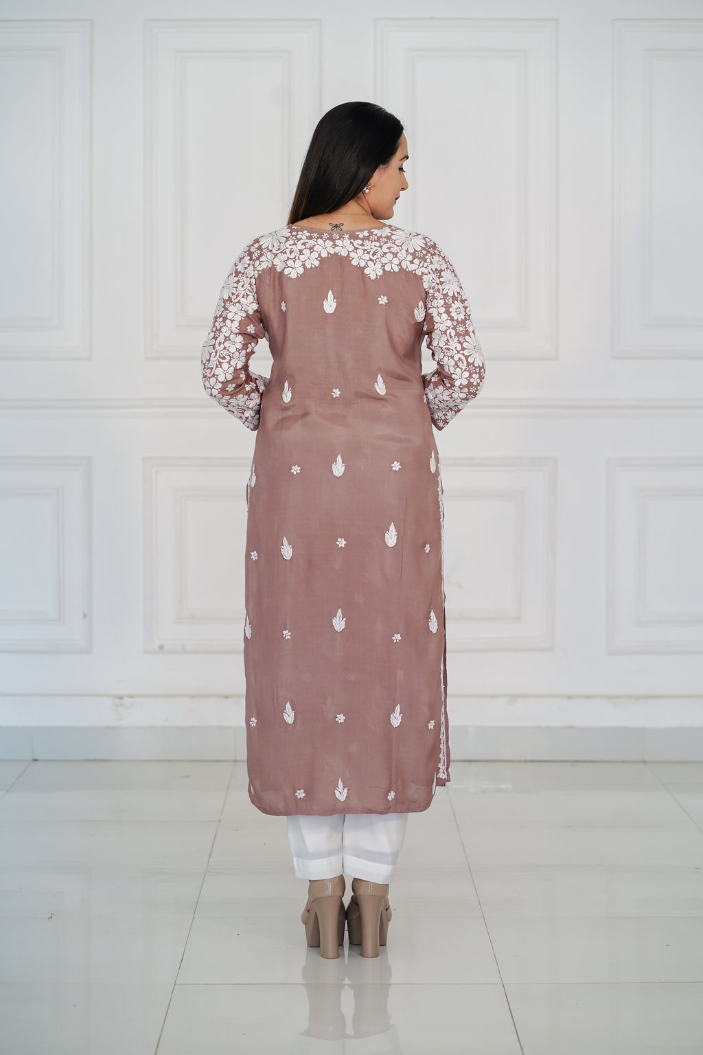Muslin kurti with 3d chikankari in 2 colours mauve and pastel peach