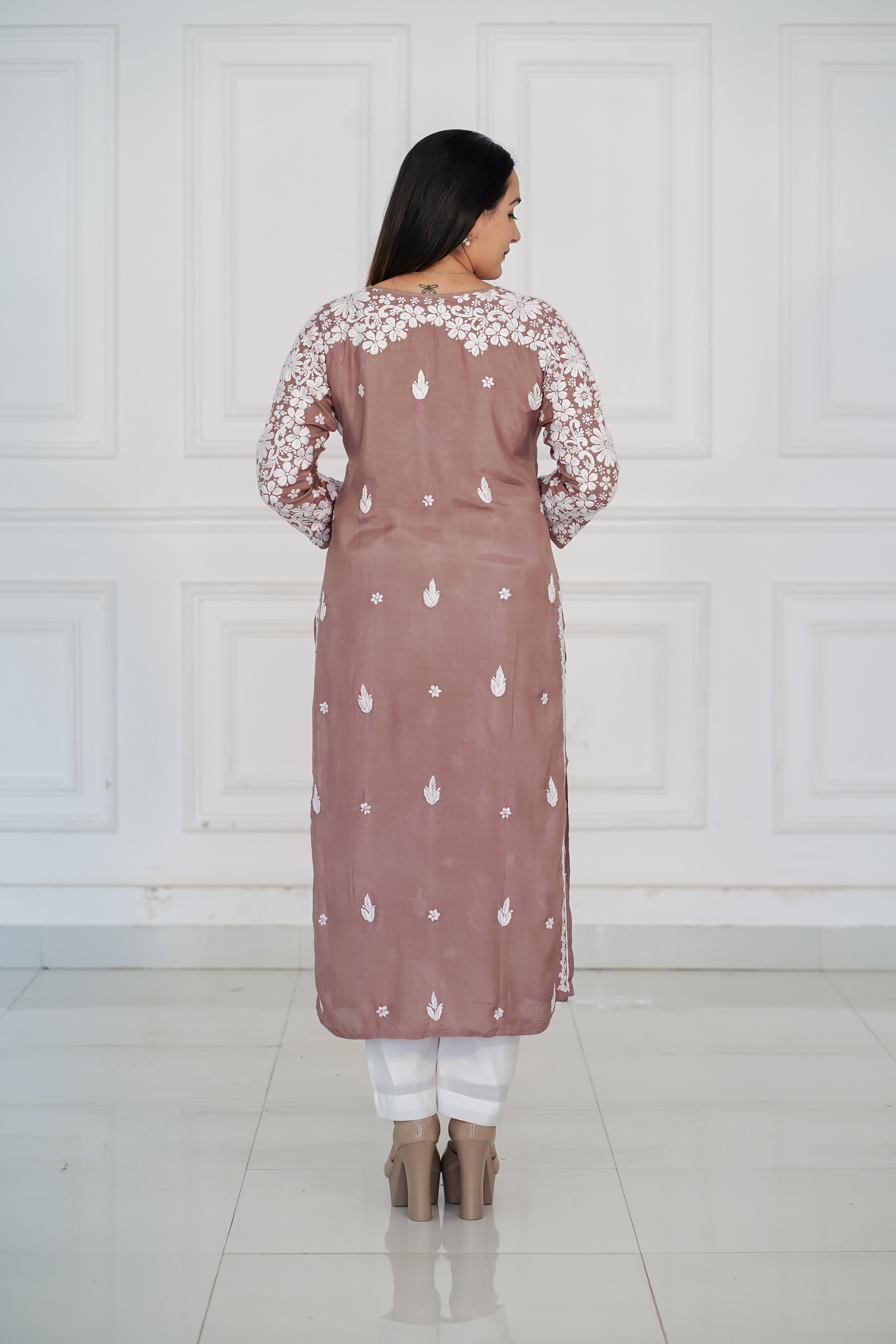 Muslin kurti with 3d chikankari in 2 colours mauve and pastel peach